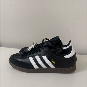 Classic Samba Black and White Men's Sneakers